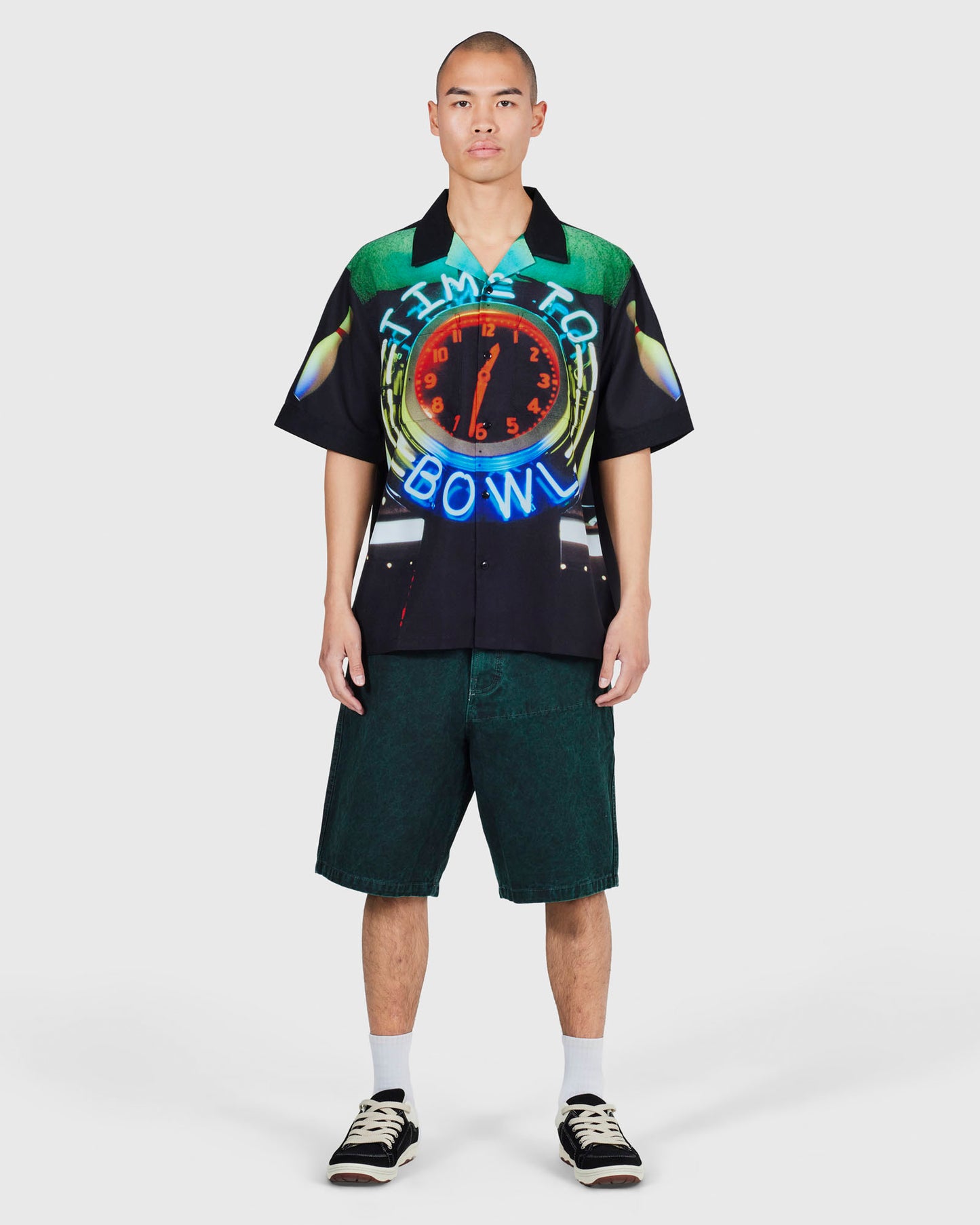 TIME BOWLING BUTTON UP