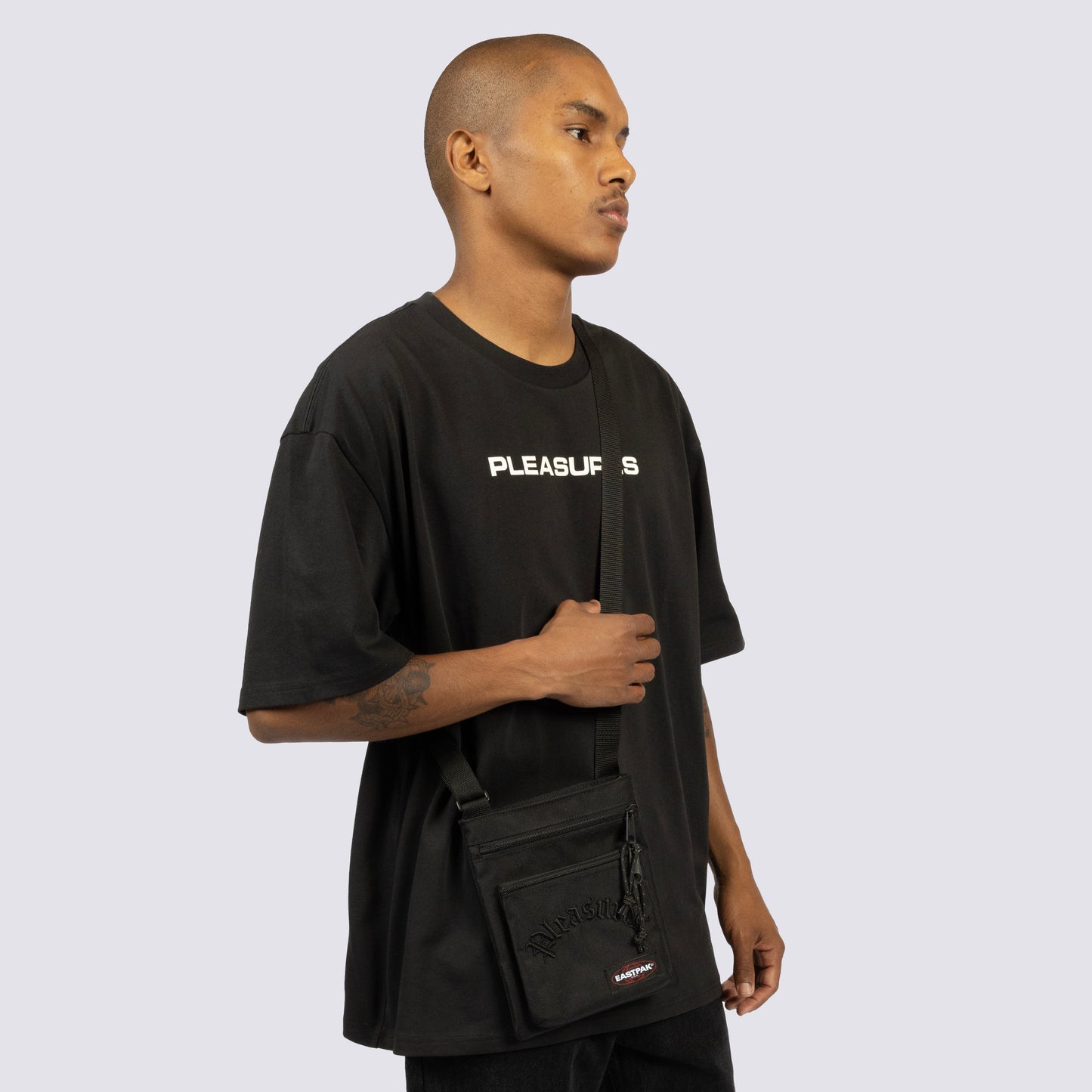 EASTPAK x PLEASURES RUSHER MINI BAG