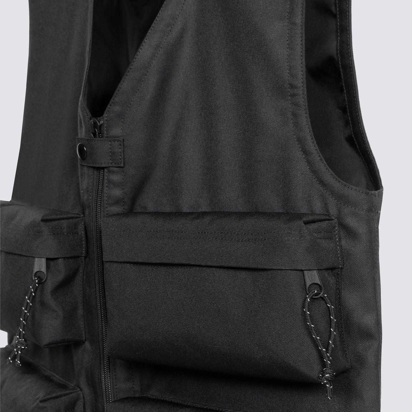 EASTPAK x PLEASURES UTILITY VEST