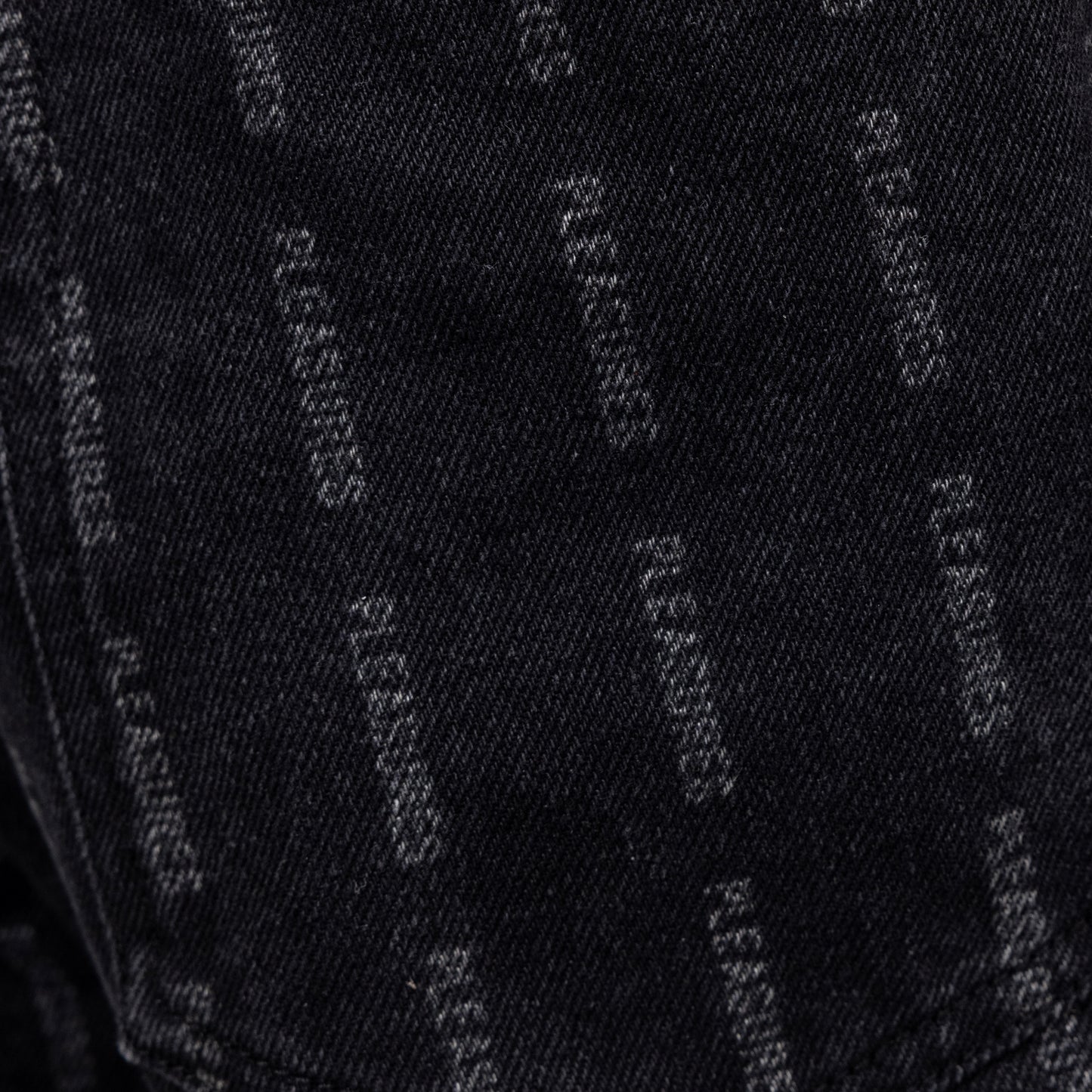IMPACT STRIPED DENIM