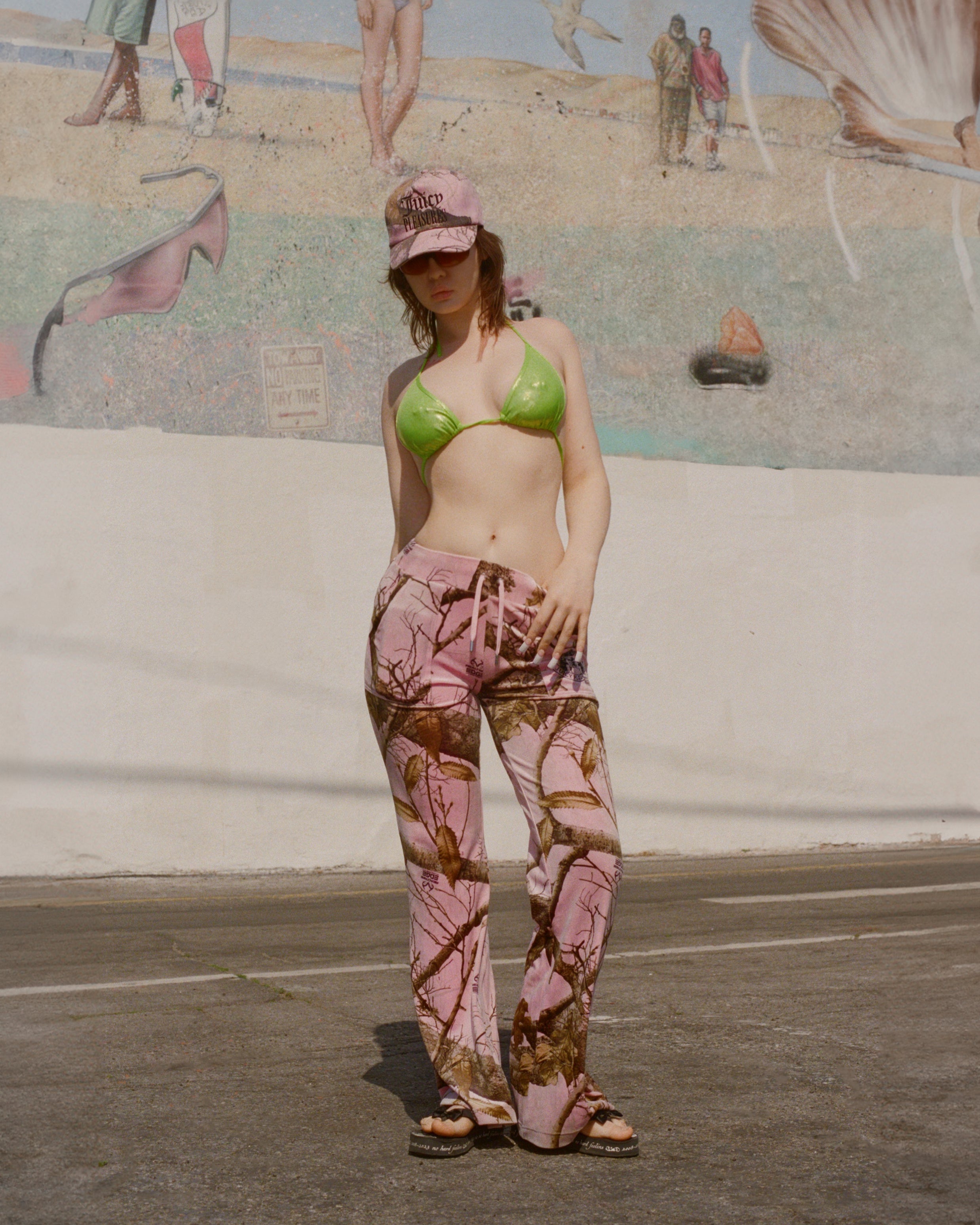 JUICY COUTURE BY PLEASURES