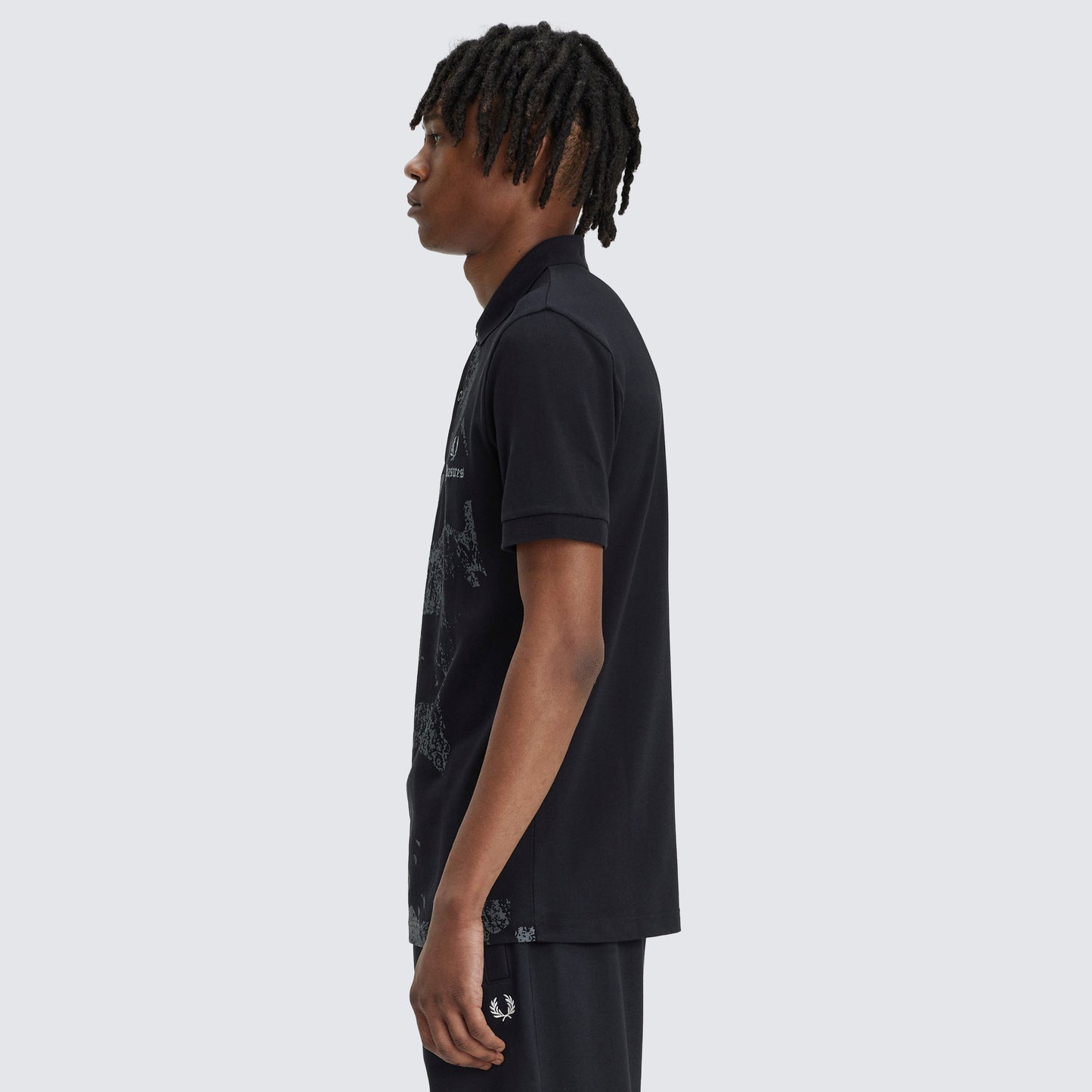 SKULL PRINT FRED PERRY SHIRT