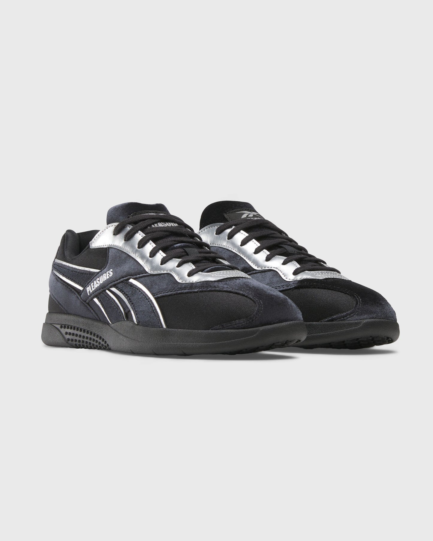 PLEASURES X REEBOK HAMMER STREET (TENNIS) - BLACK/SILVER