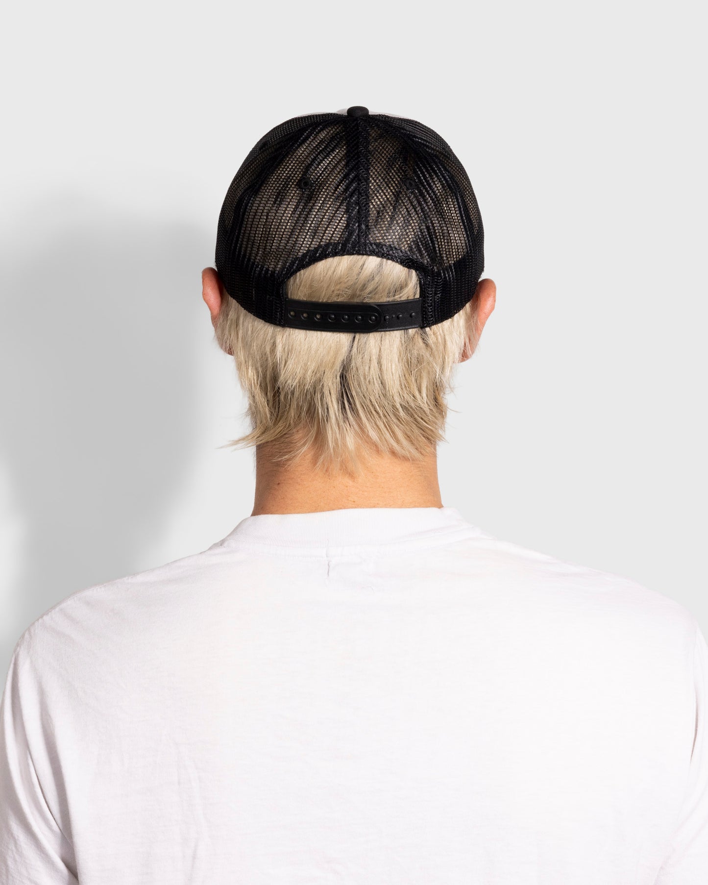 COMA MESH CAP