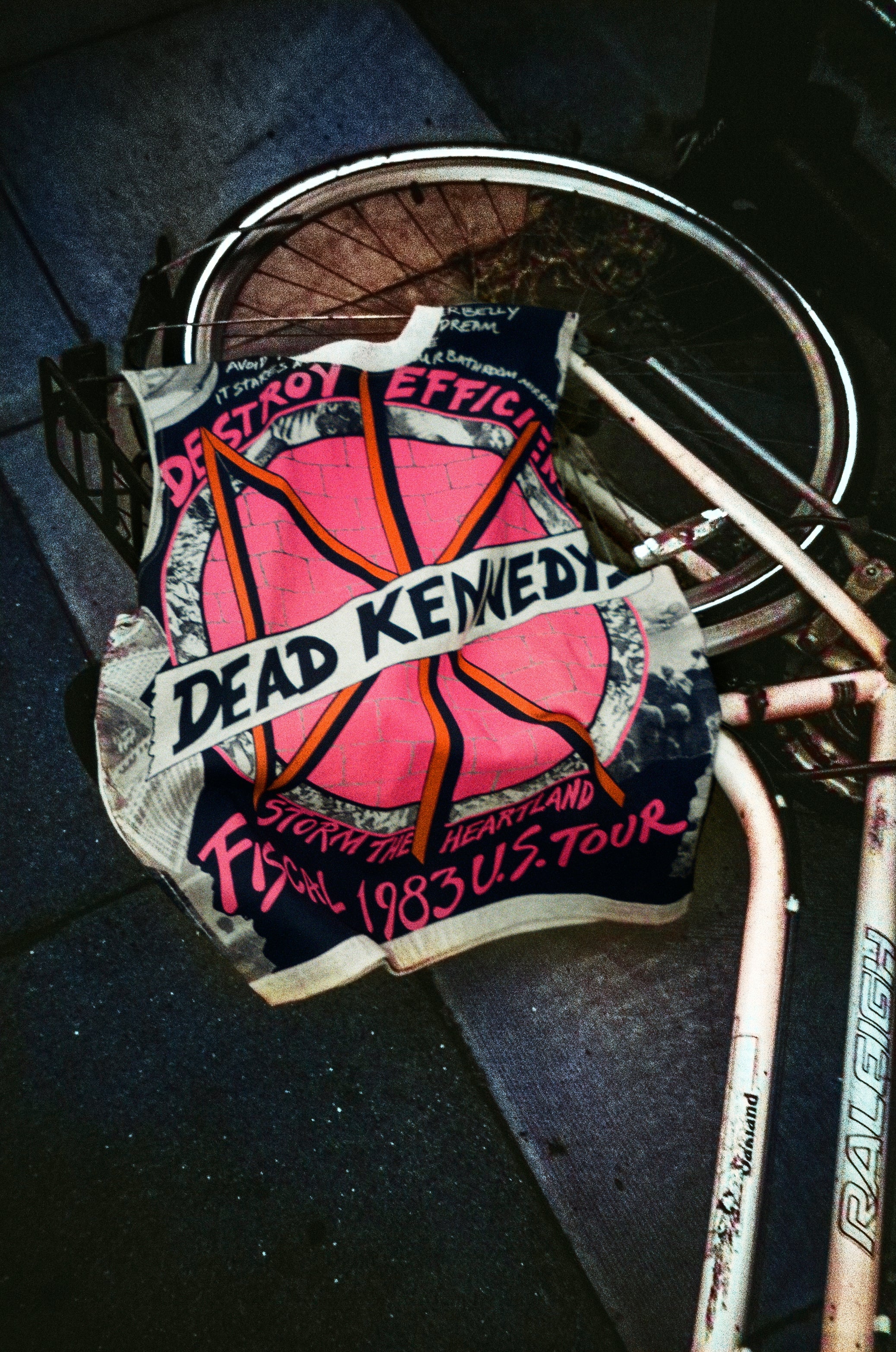 DEAD KENNEDYS X PLEASURES