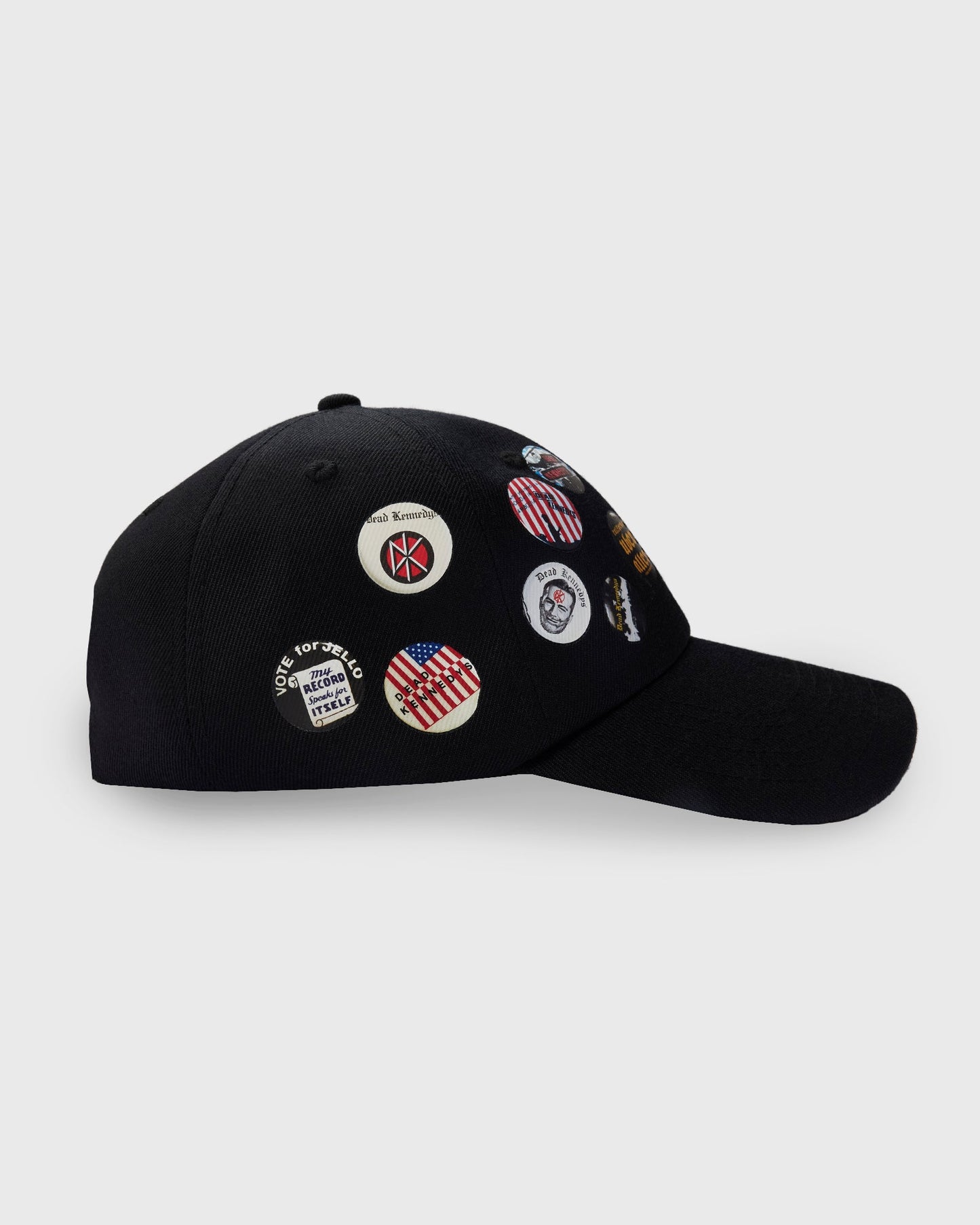 BUTTONS CAP