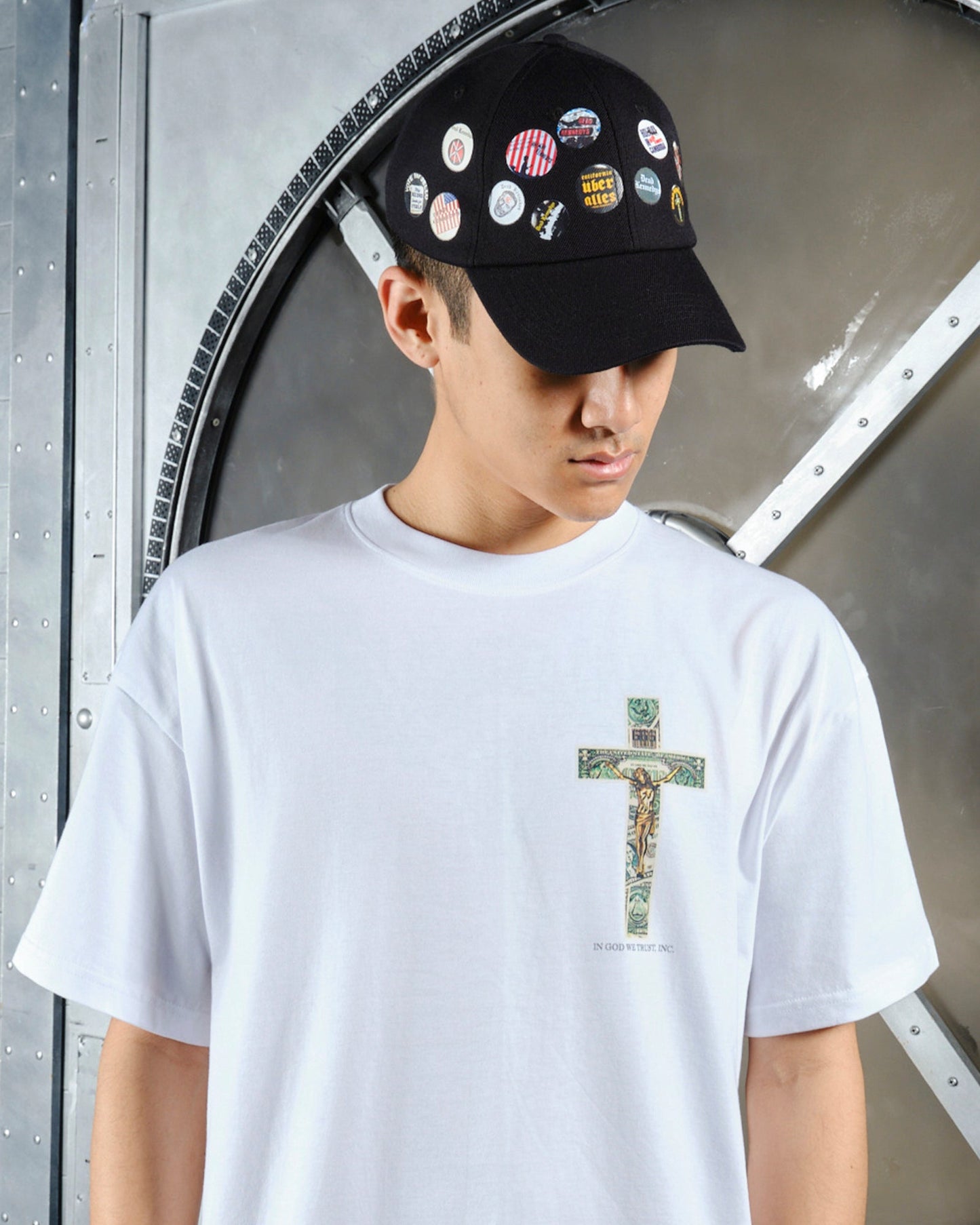 BUTTONS CAP