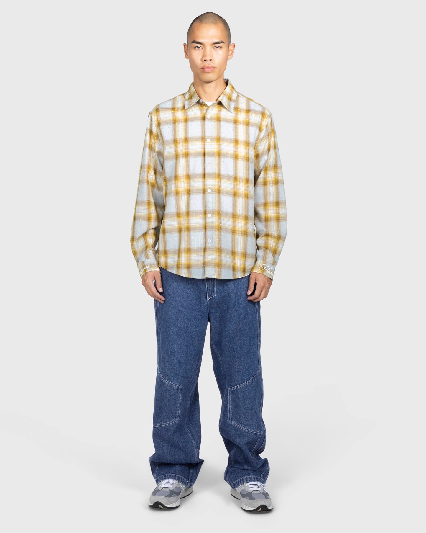 DIZZLE BUTTON UP