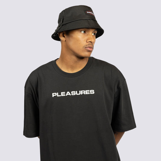 EASTPAK x PLEASURES BUCKET HAT CROSSBODY