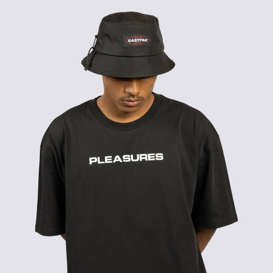EASTPAK x PLEASURES BUCKET HAT CROSSBODY