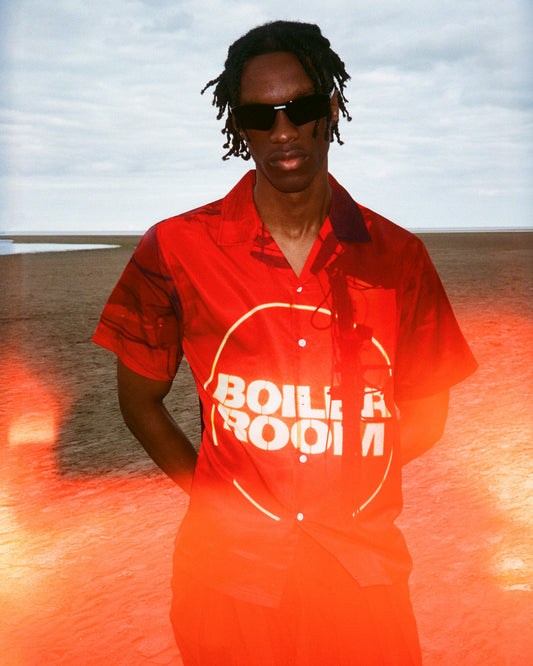 VENUE BUTTON UP