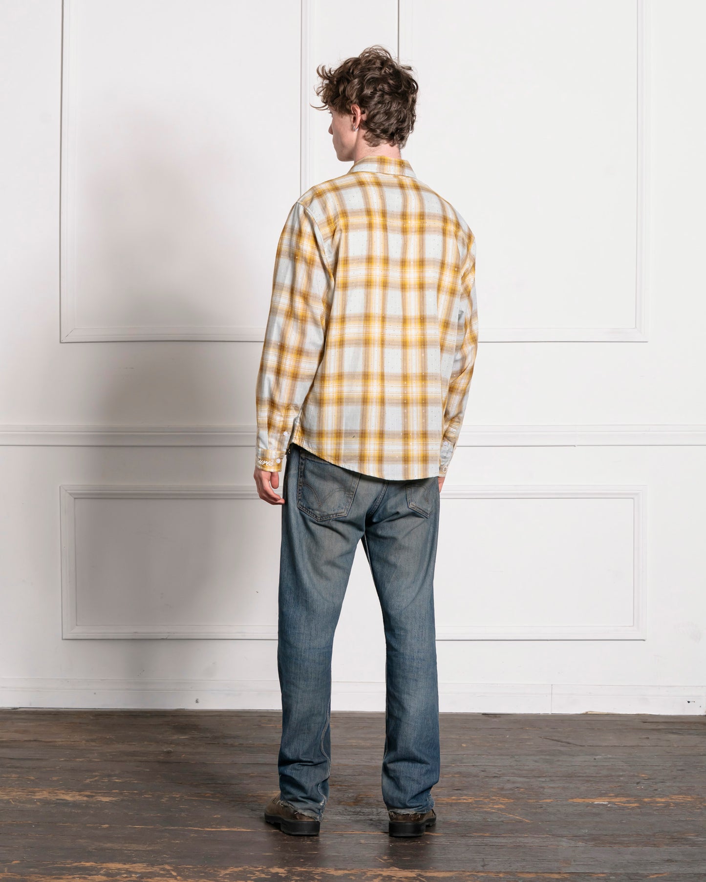 DIZZLE BUTTON UP