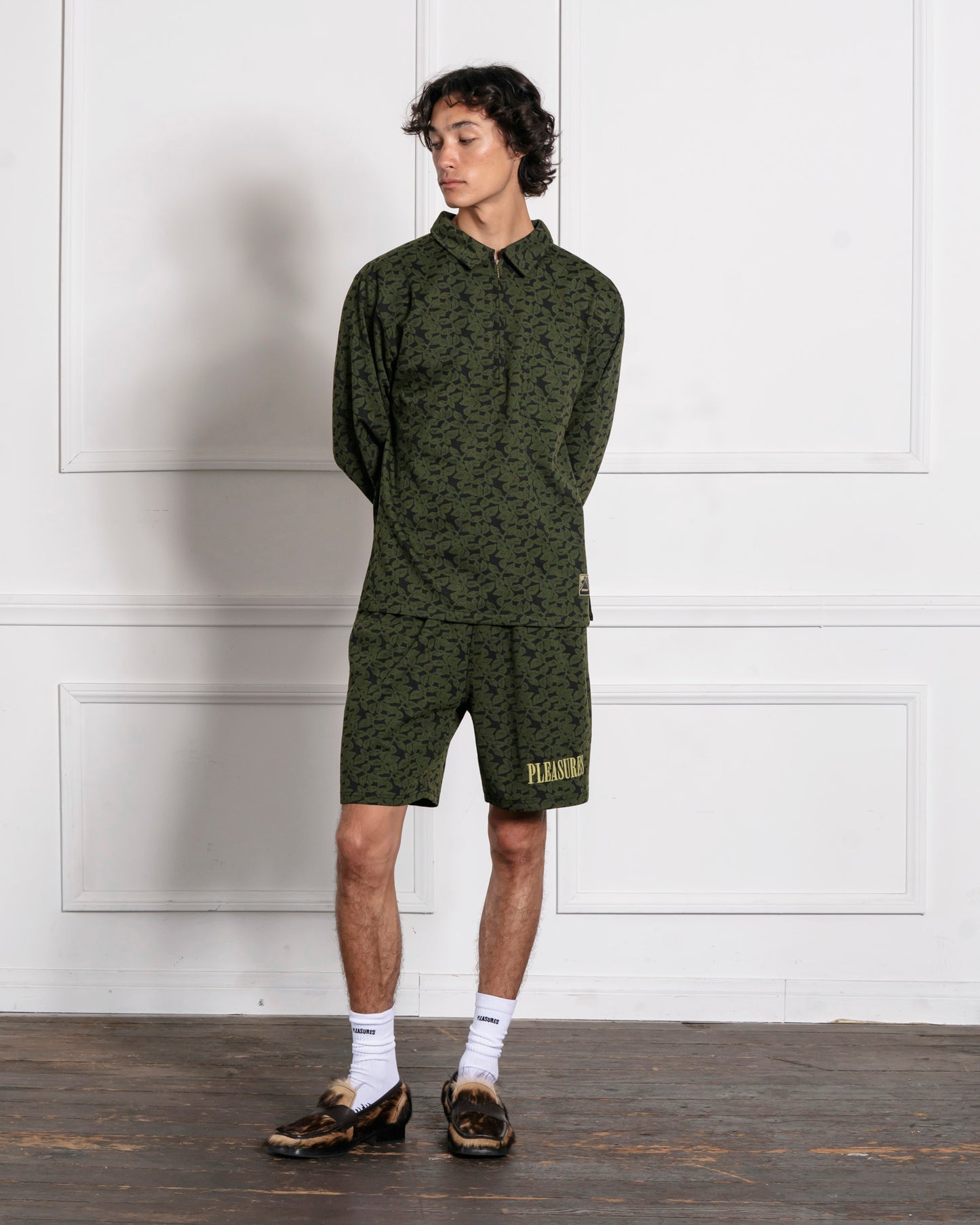 LEAF JACQUARD SHORTS