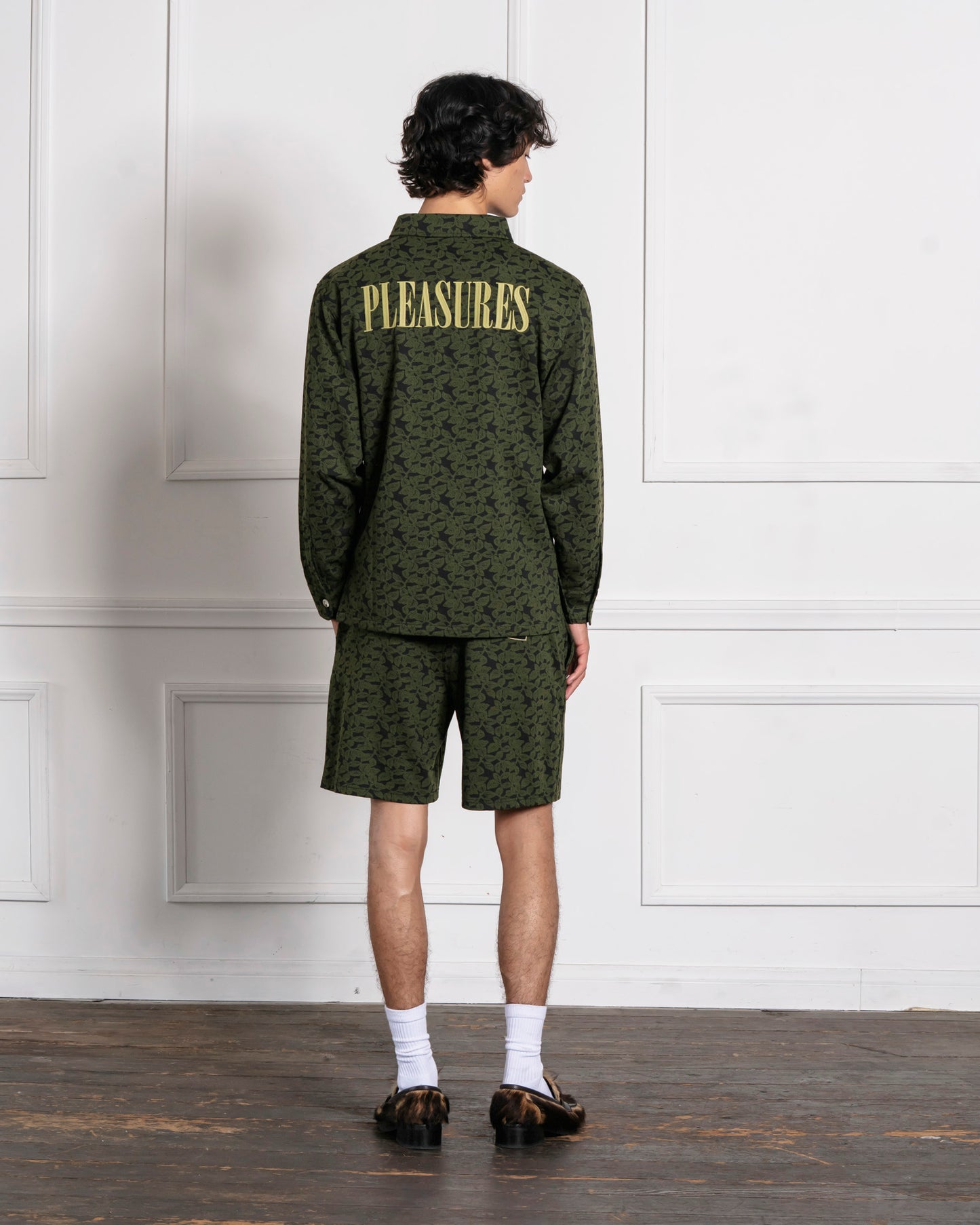 LEAF JACQUARD SHORTS