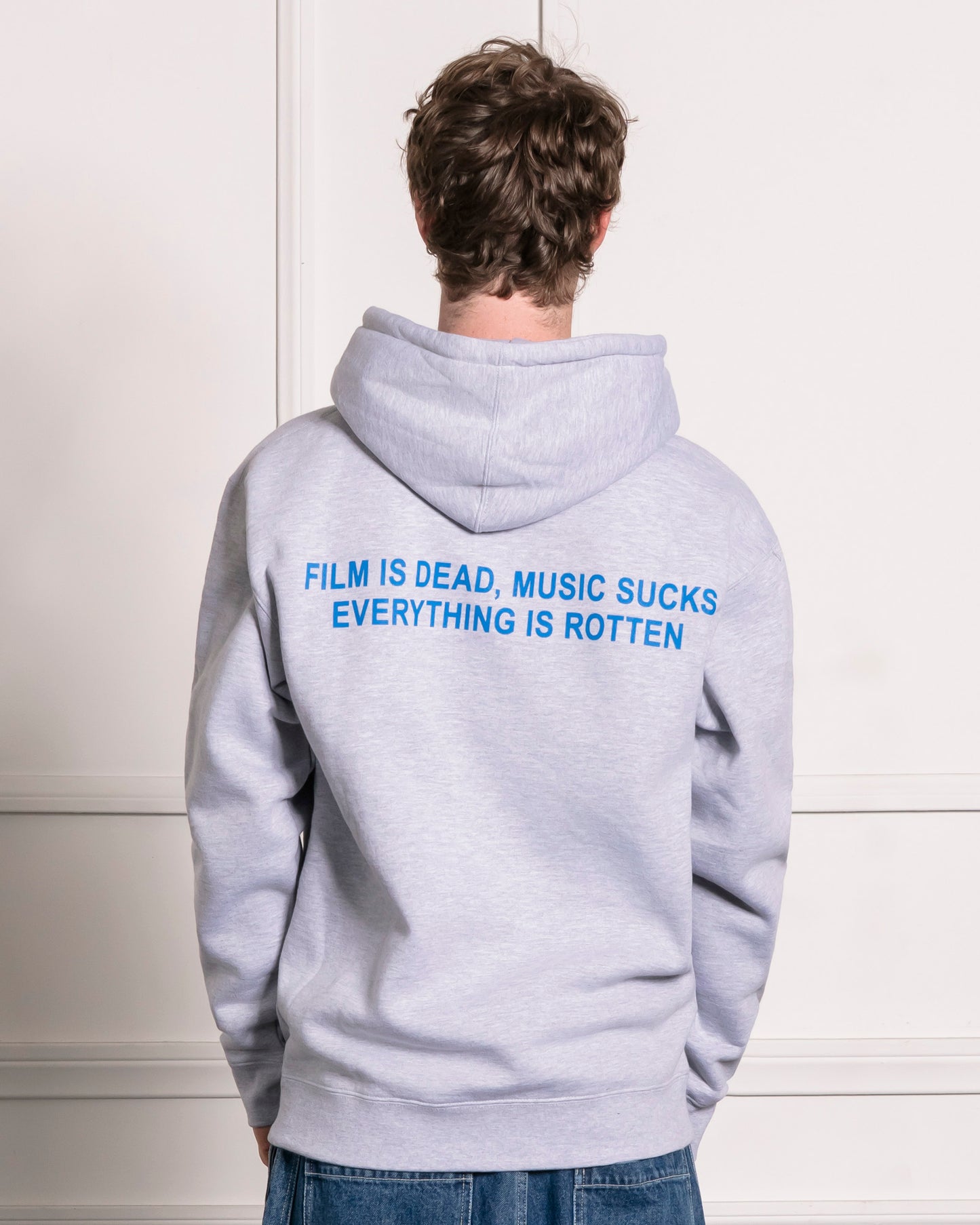 CRITIC HOODIE