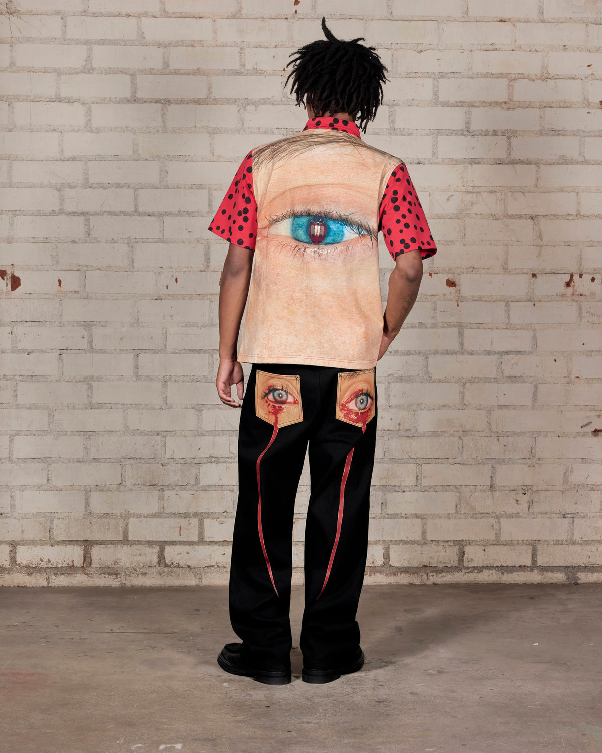 BUG EYE BUTTON UP
