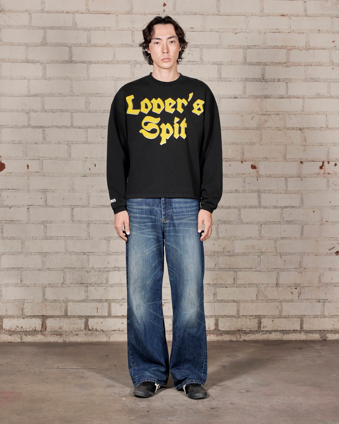 SPIT CREWNECK