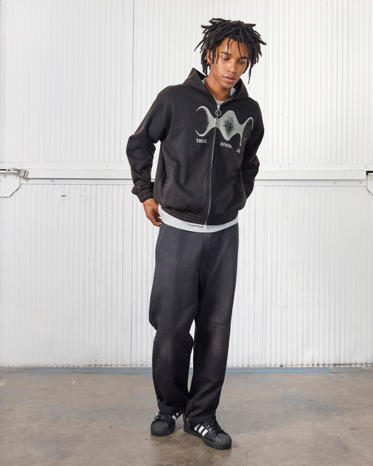 DIVINE ZIP HOODIE