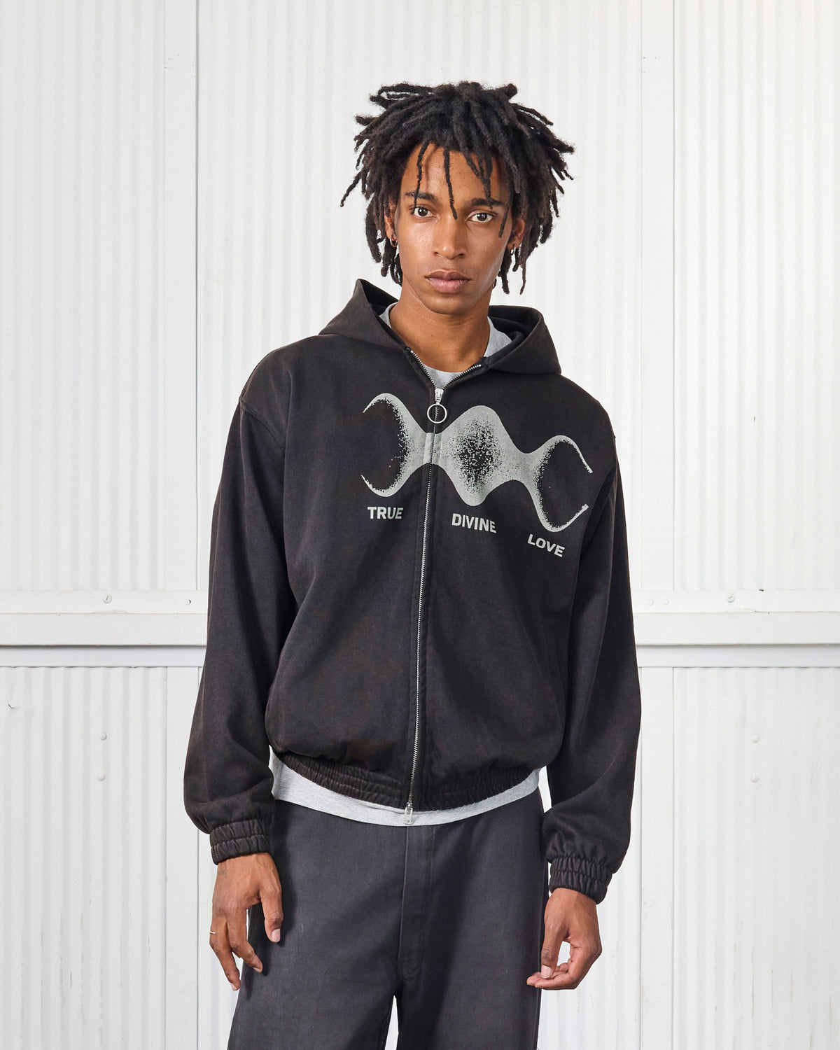 DIVINE ZIP HOODIE