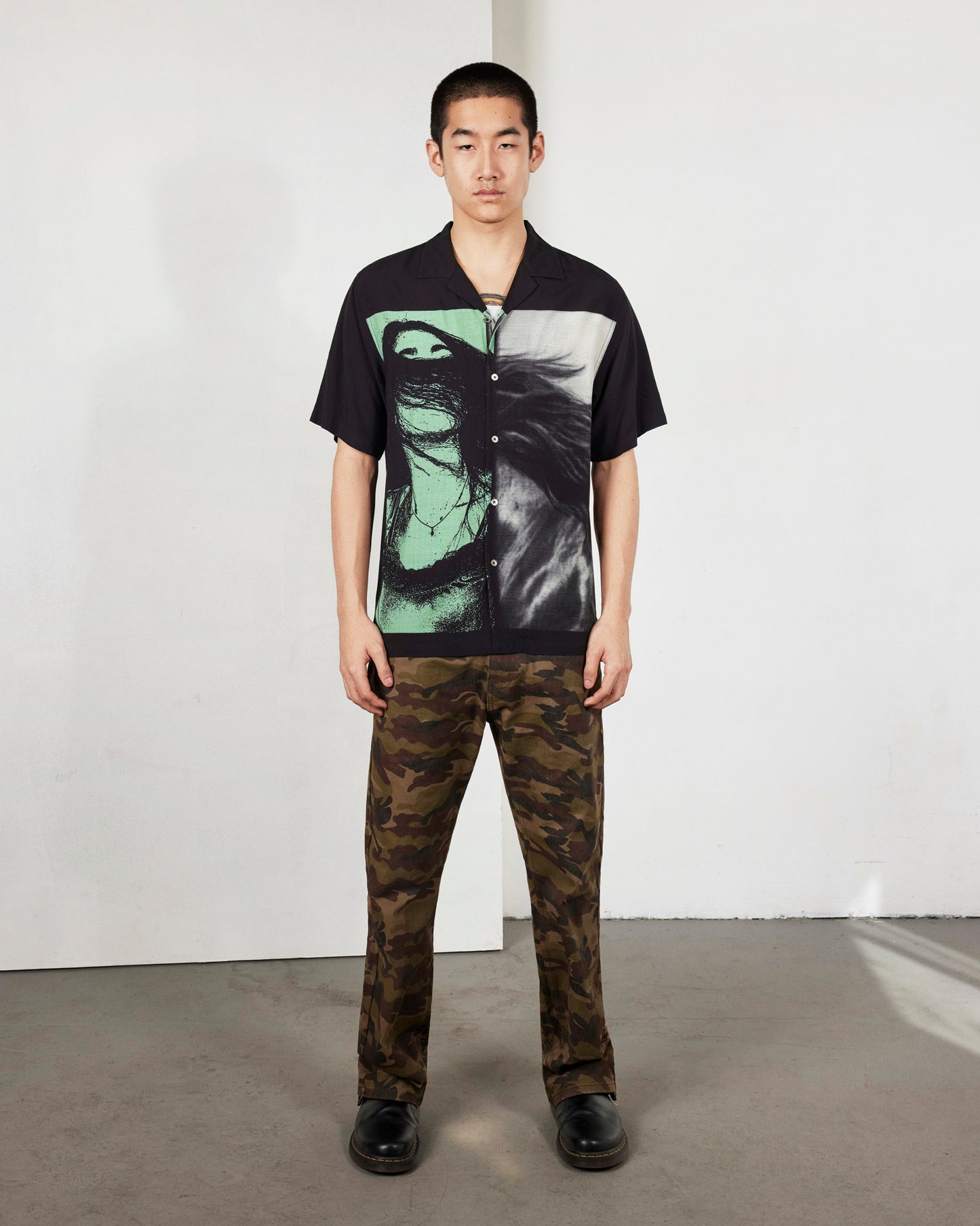 HORSE HAIR BUTTON UP