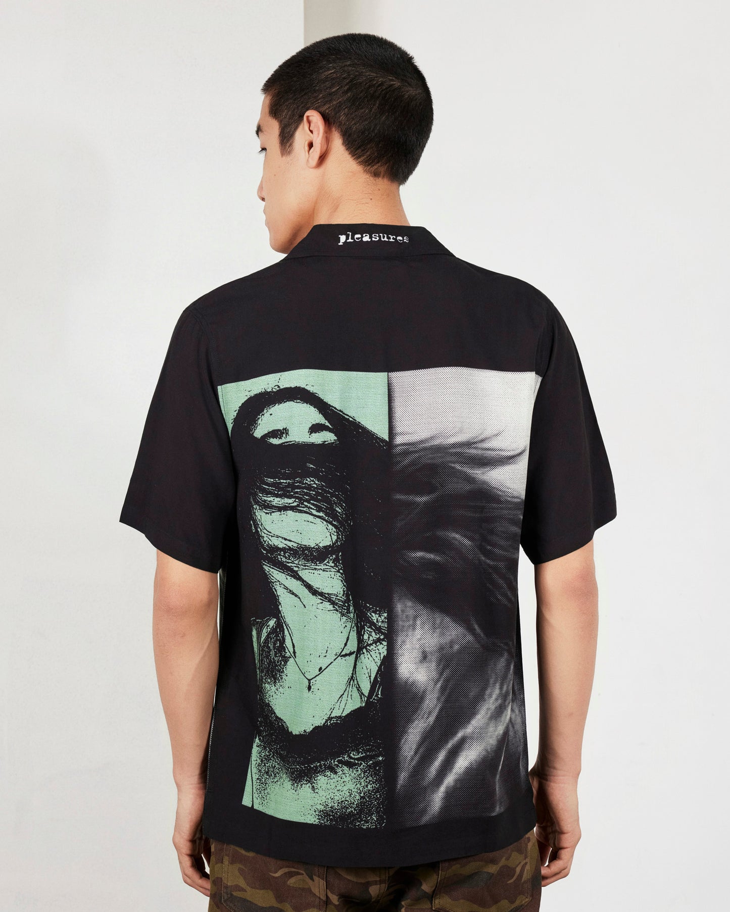 HORSE HAIR BUTTON UP