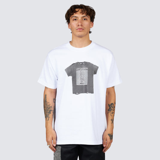 BROKEN IN T-SHIRT