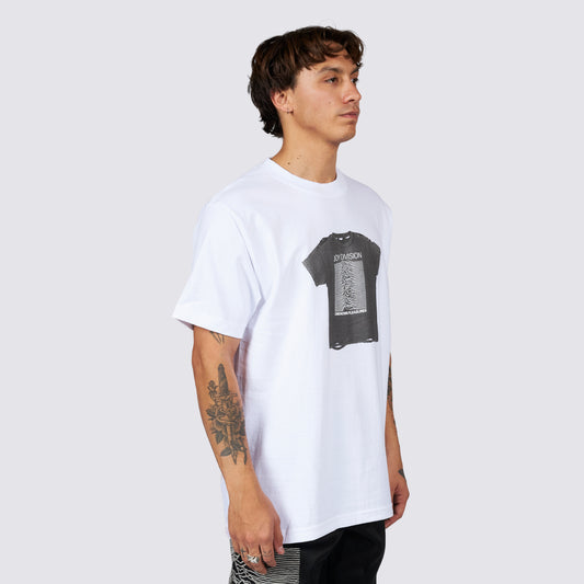 BROKEN IN T-SHIRT