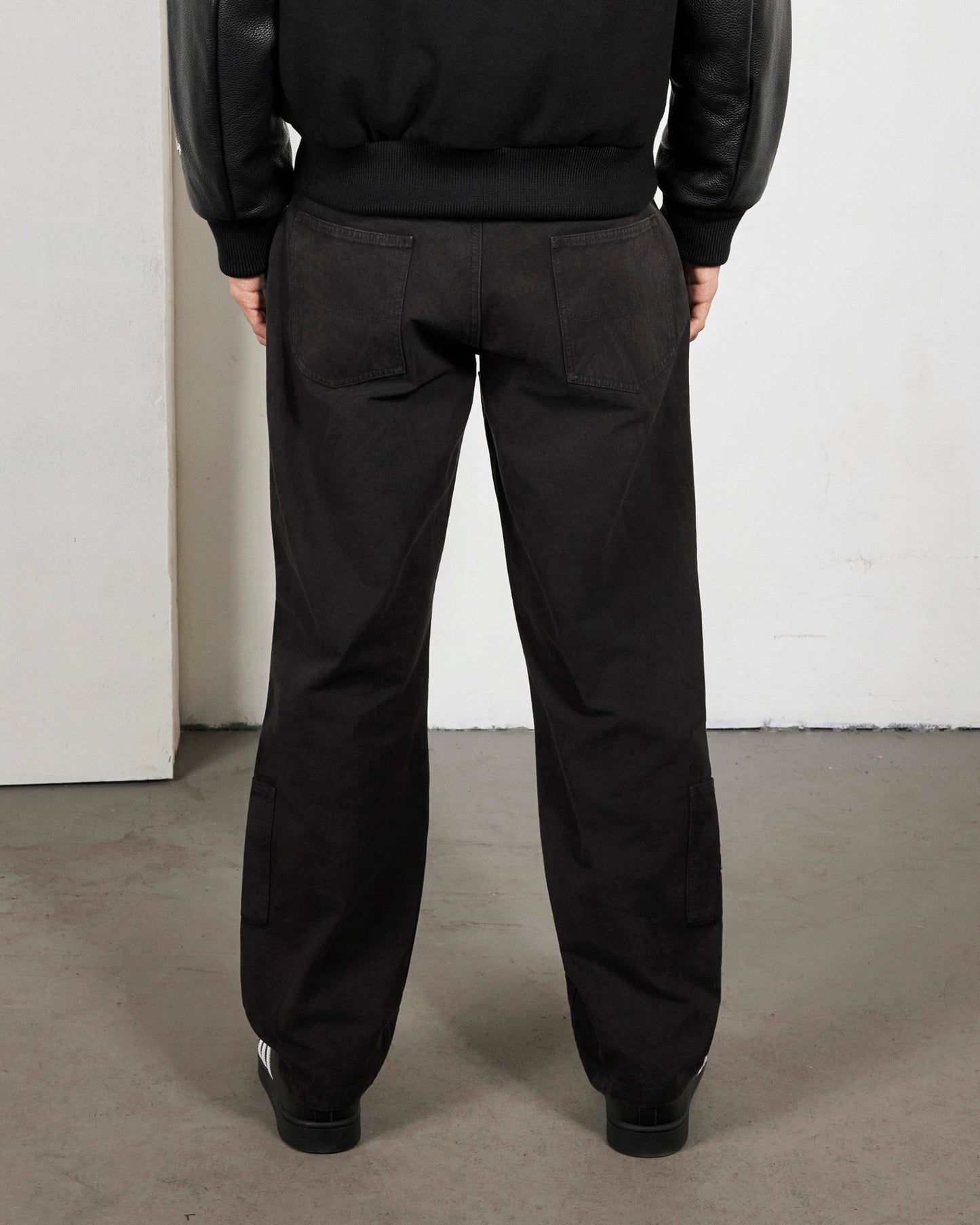 ZERO WORK PANTS