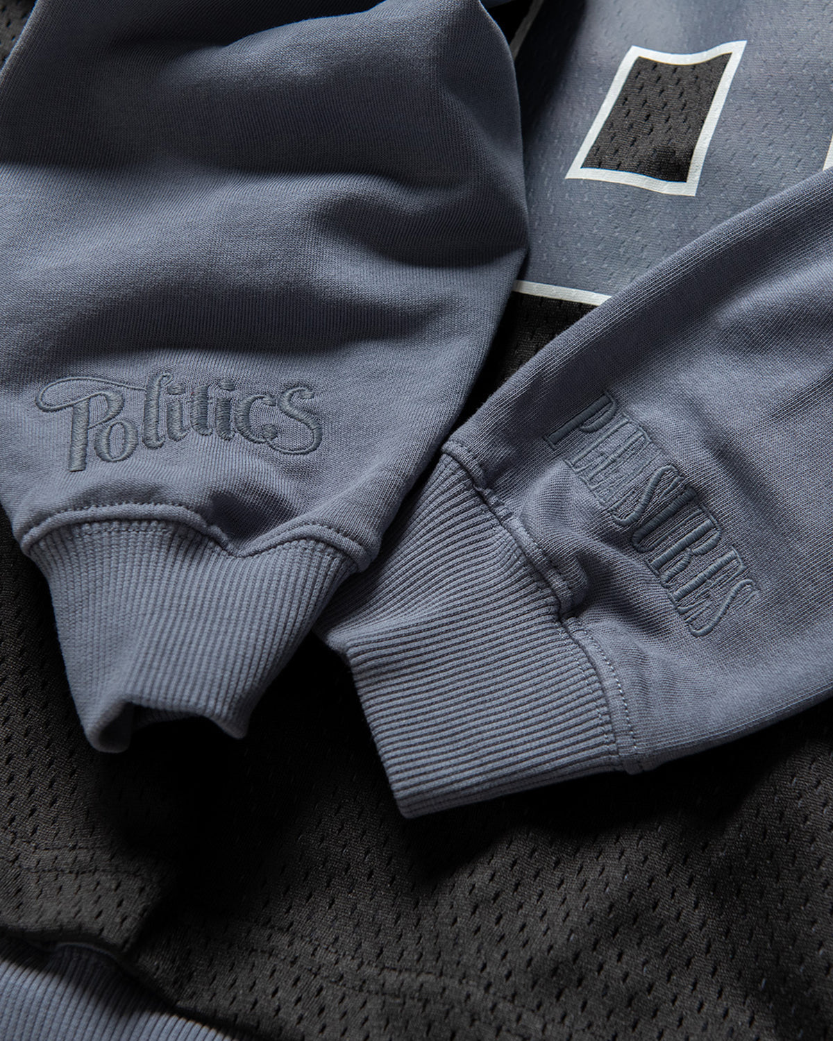 POLITICS CREWNECK
