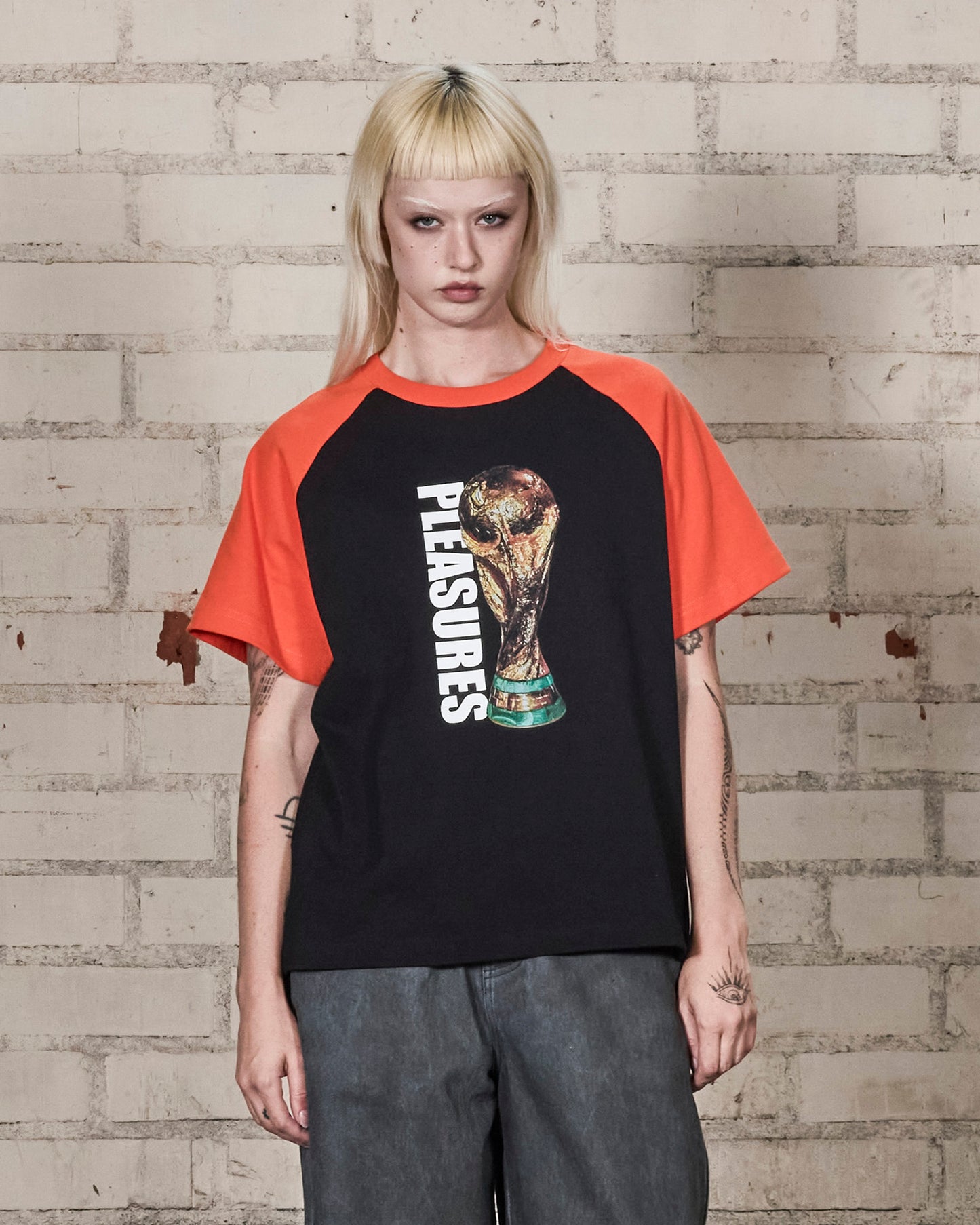 TROPHY RAGLAN SHIRT