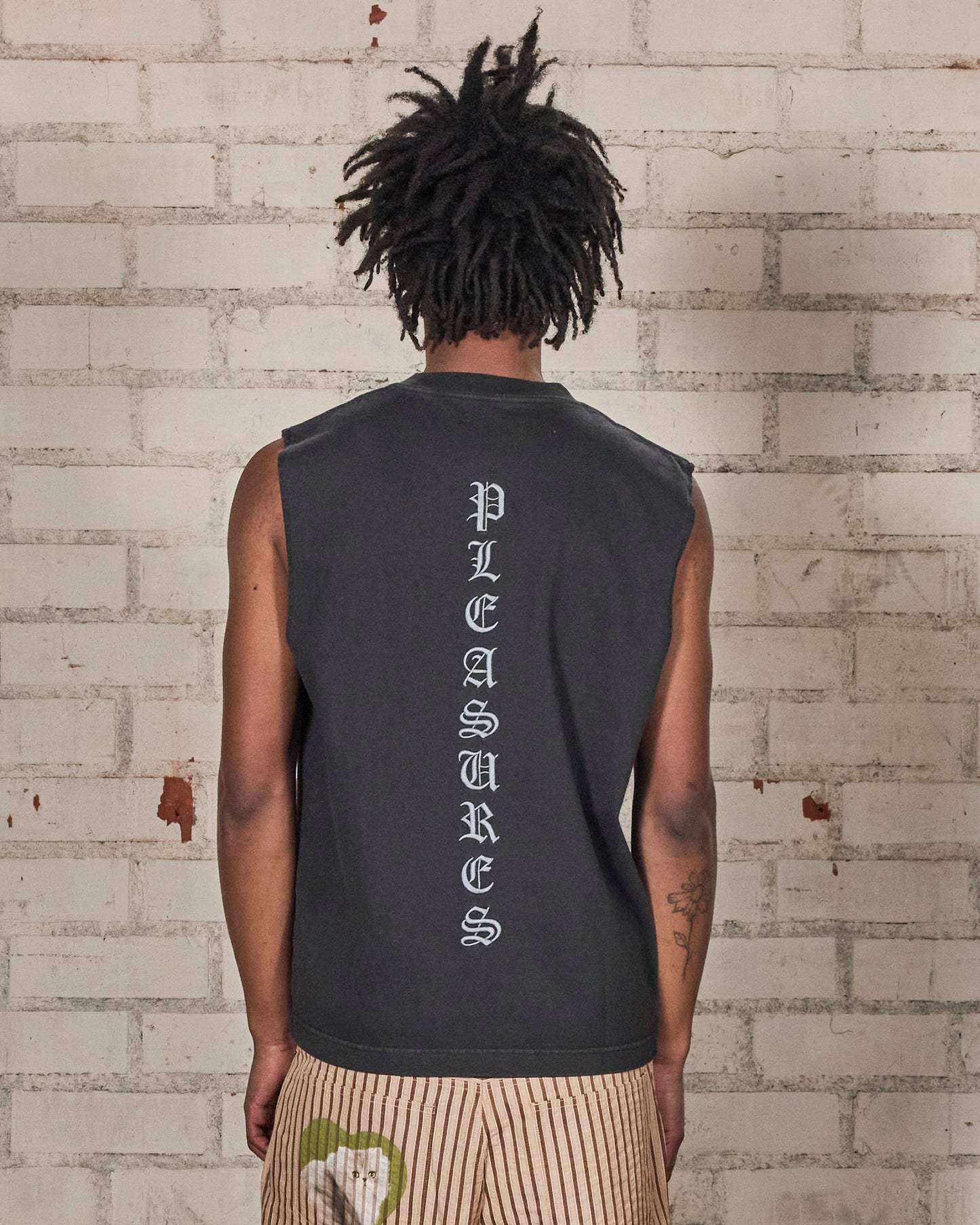 SORROW SLEEVELESS SHIRT
