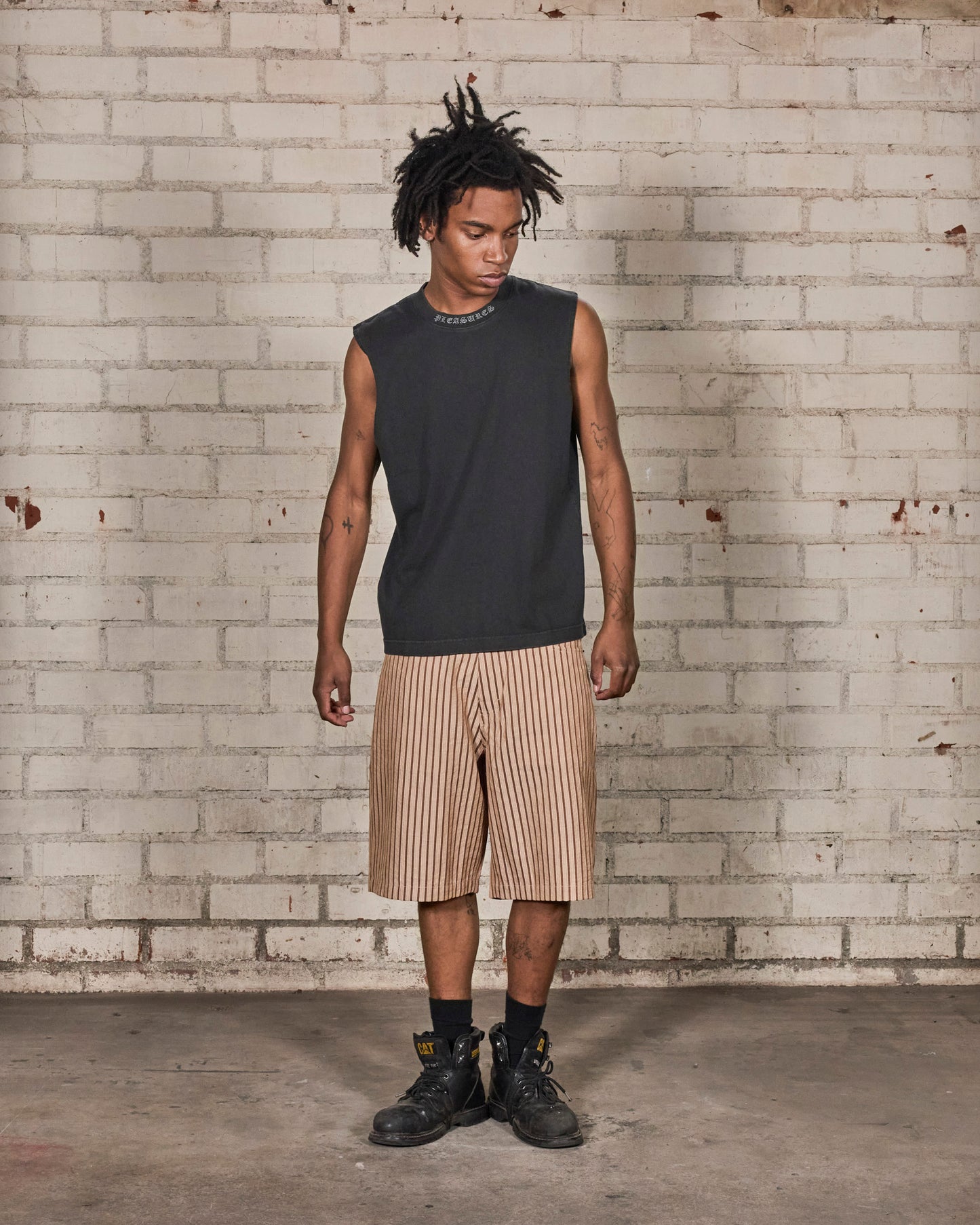 SORROW SLEEVELESS SHIRT
