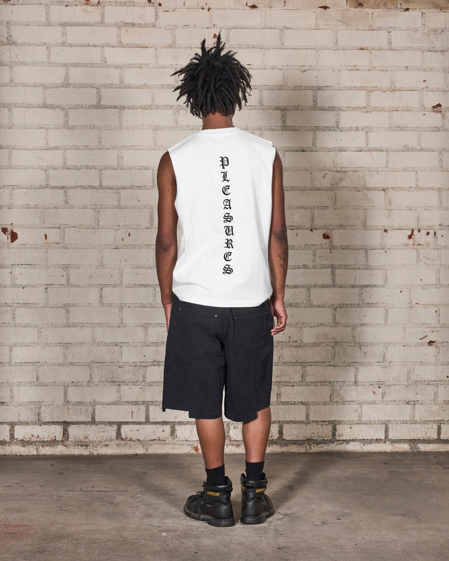 SORROW SLEEVELESS SHIRT