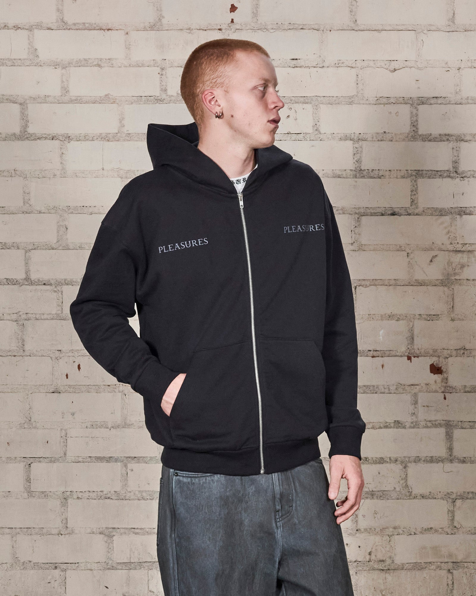 HOODIES & FLEECE – PLEASURES