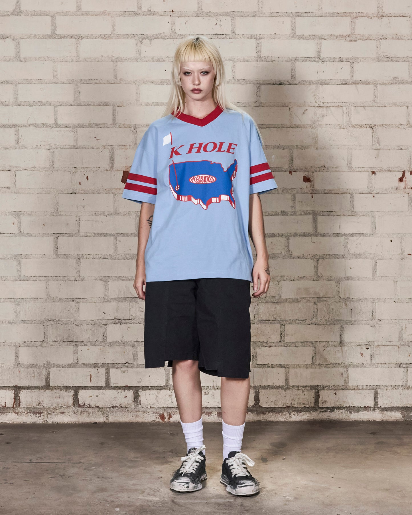 HOLE V-NECK JERSEY