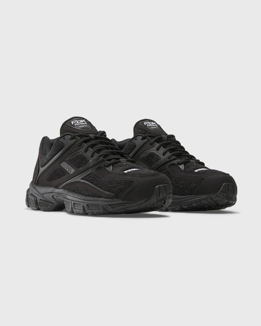 PLEASURES X REEBOK RBK PREMIER TRINITY KFS (RUNNING) - BLACK
