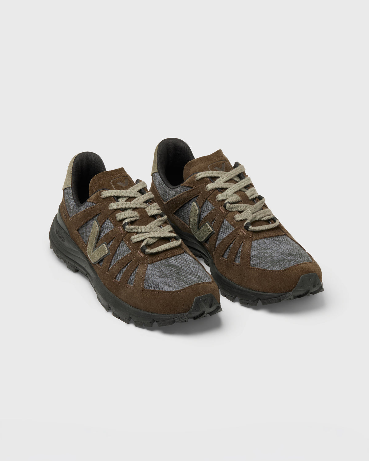 Veja x PLEASURES Salar Alveomesh