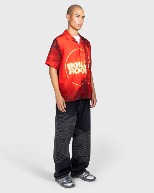 VENUE BUTTON UP