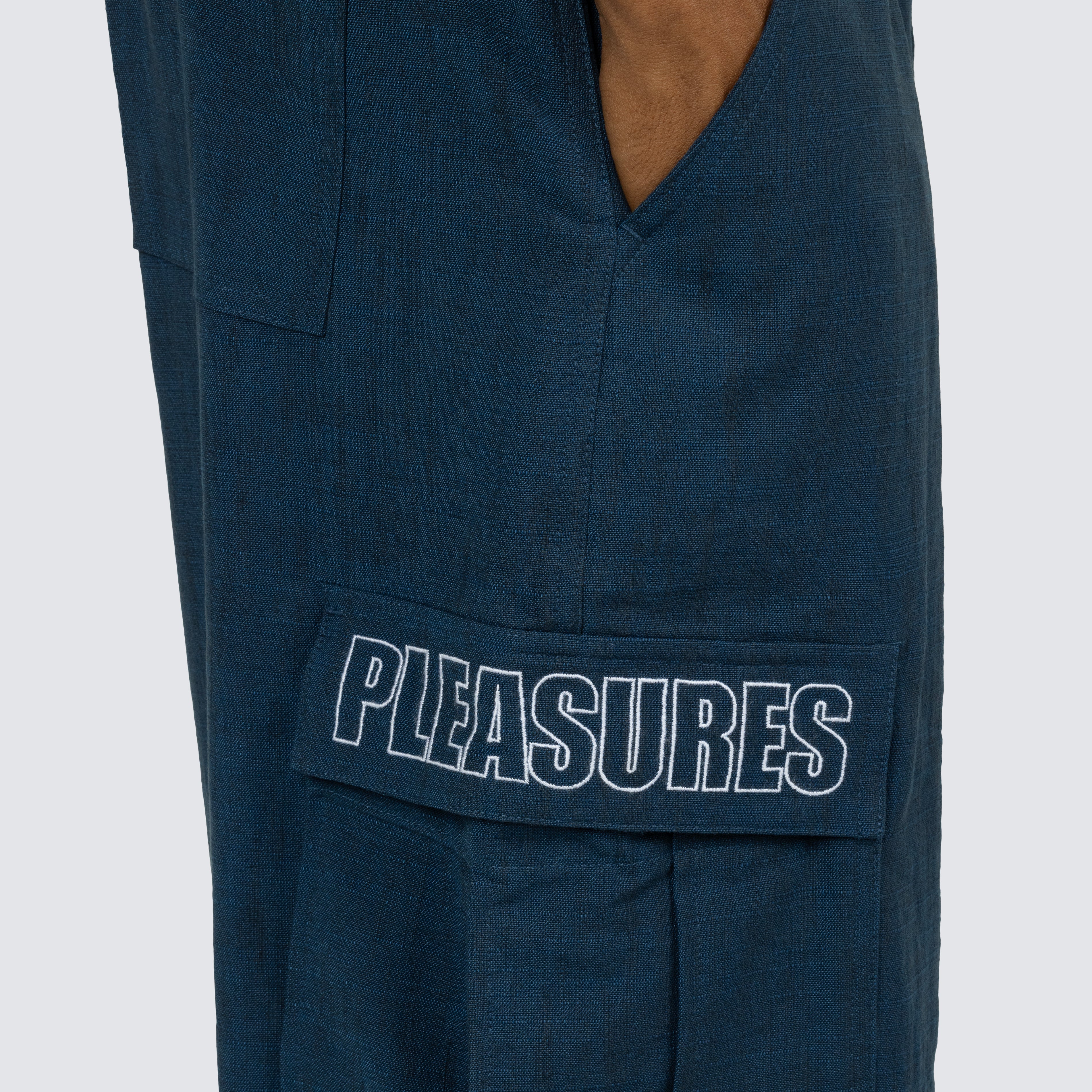 VISITOR BIG FIT CARGO PANTS – PLEASURES