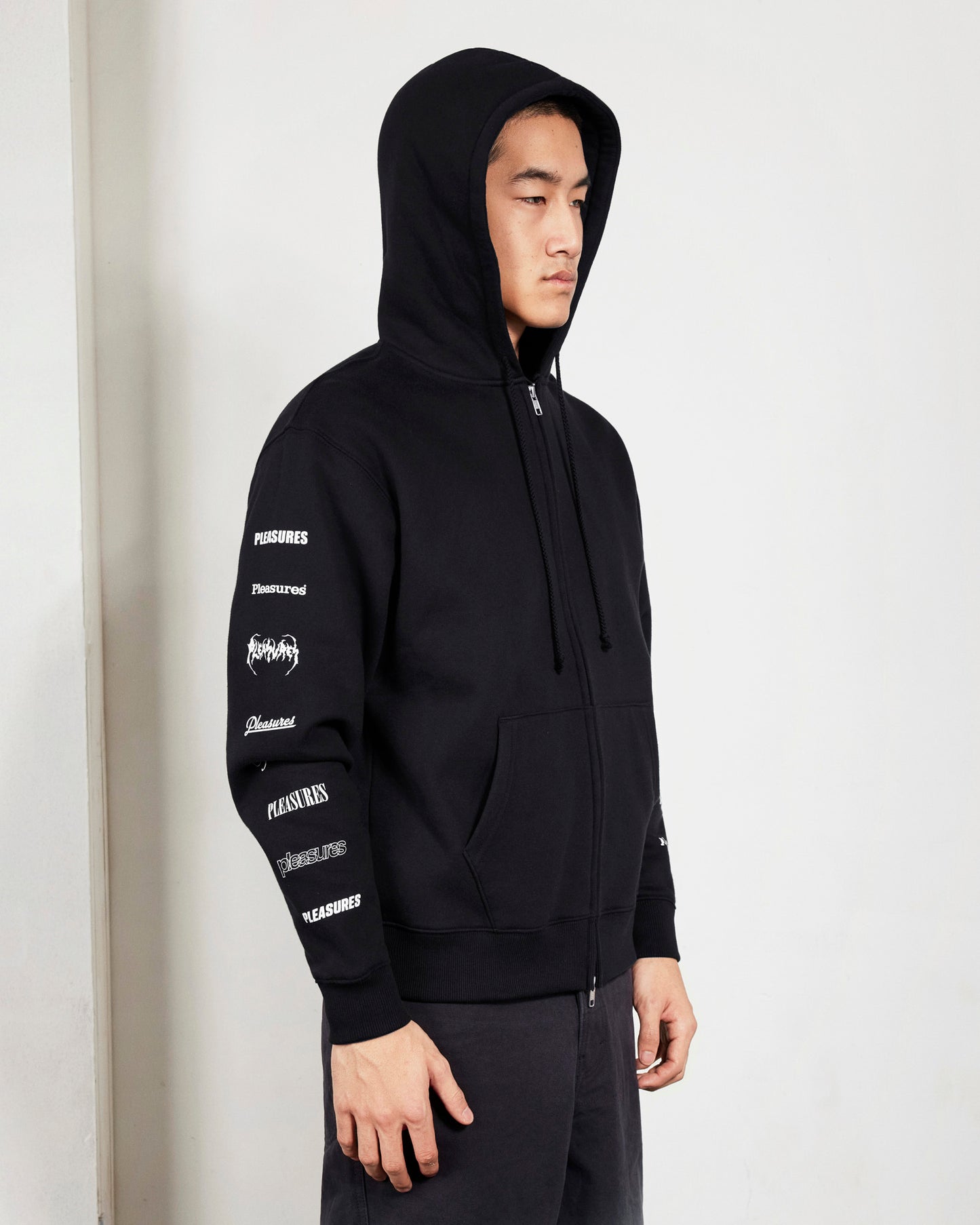 WORDMARK ZIP HOODIE